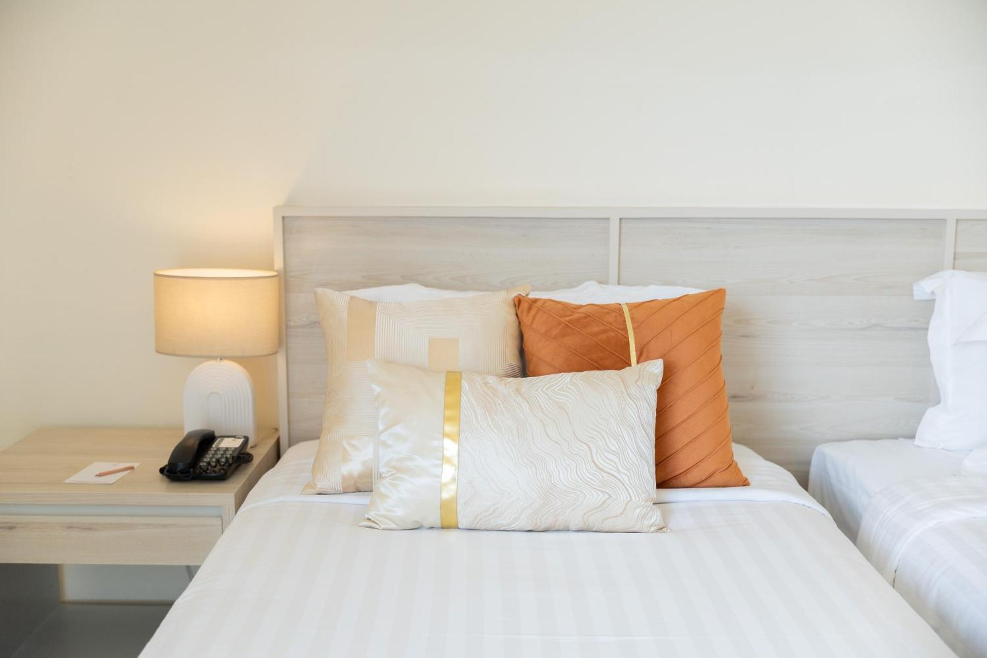 Pattaya Sea View Hotel - Sha Extra Plus Стая снимка