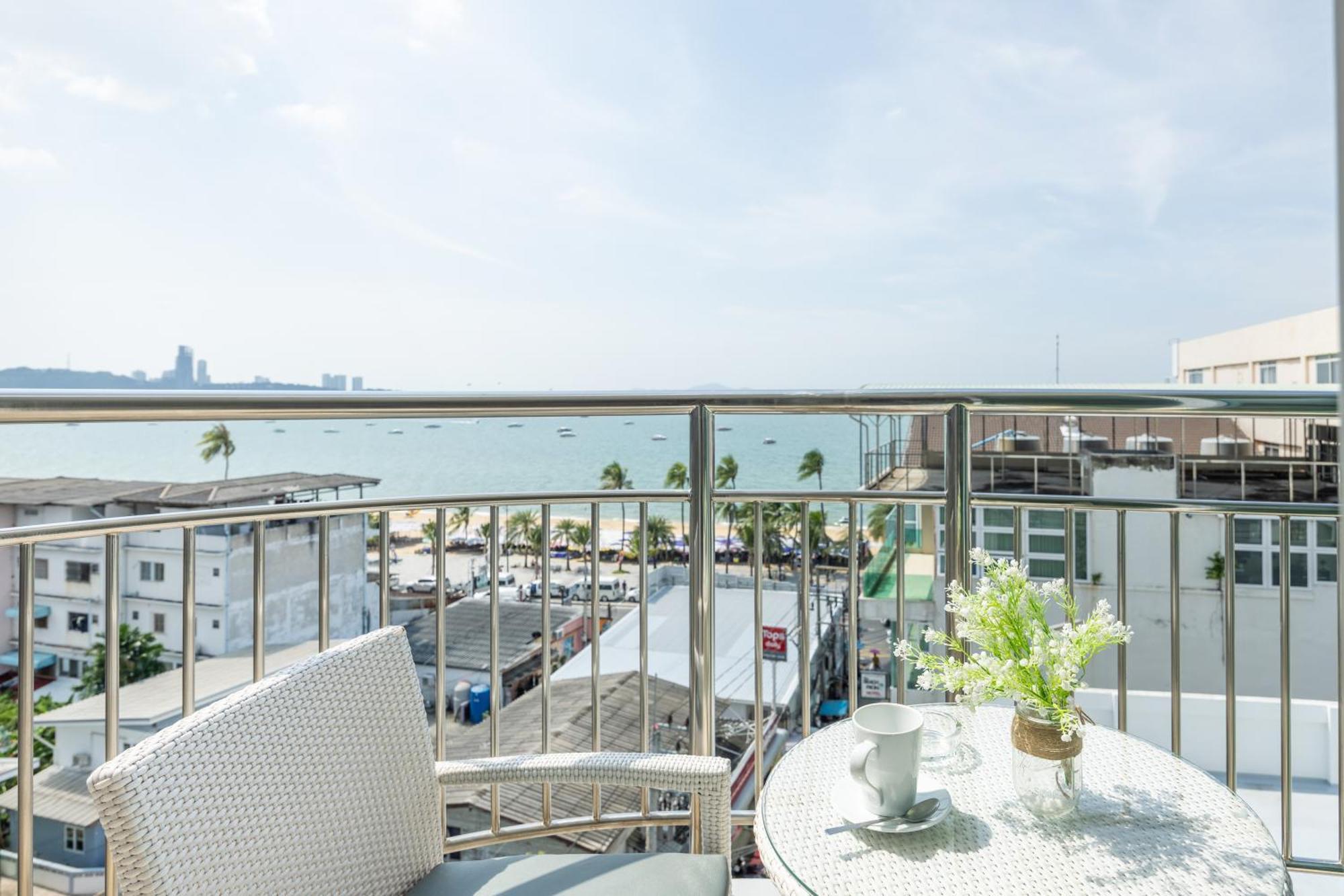 Pattaya Sea View Hotel - Sha Extra Plus Стая снимка
